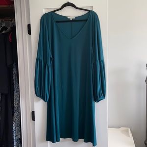Plus-size emerald bell sleeve dress 24W